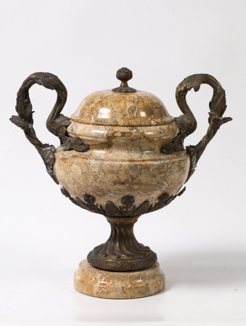 Copa de mármol brocatel y bronce de estilo Napoleón III, Fr