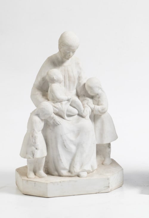  ESCUELA ESPAÑOLA S.XX, "Maternidad", Escultura en mármol.