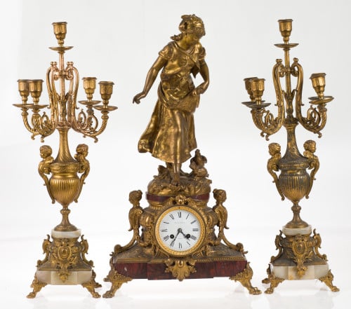 Reloj y candelabros, pps. S. XX