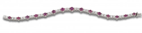 PULSERA RIVIERE ORO BLANCO DIAMANTES Y RUBIES