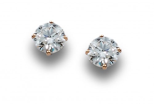 PENDIENTES DORMILONAS DE DIAMANTES, PESO TOTAL DE 2.24 CT. 