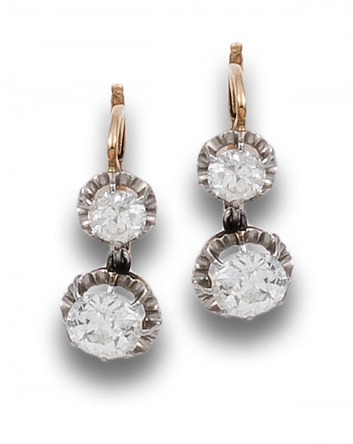 PENDIENTES DE ORO Y PLATINO CON DIAMANTES