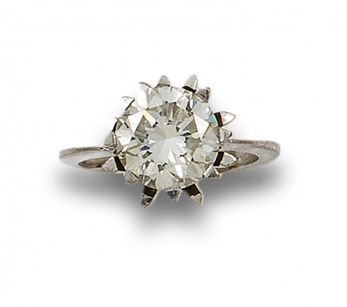 SOLITARIO DE DIAMANTE, TALLA BRILLANTE, ESTIMADO EN 2.50 CT