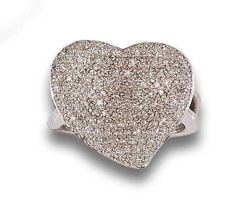 DIAMOND HEART RING, IN WHITE GOLD