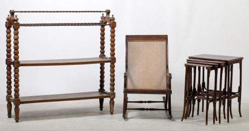 Cuatro mesas nido de estilo Thonet, c. 1900