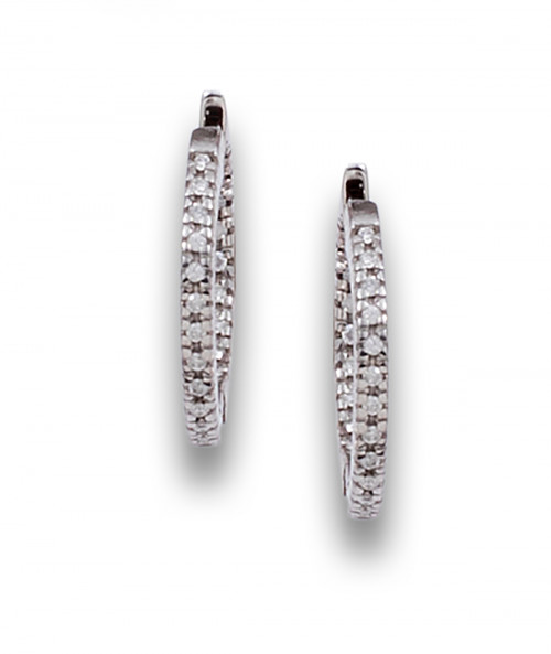 PENDIENTES CRIOLLAS IN & OUT DE DIAMANTES, EN ORO BLANCO