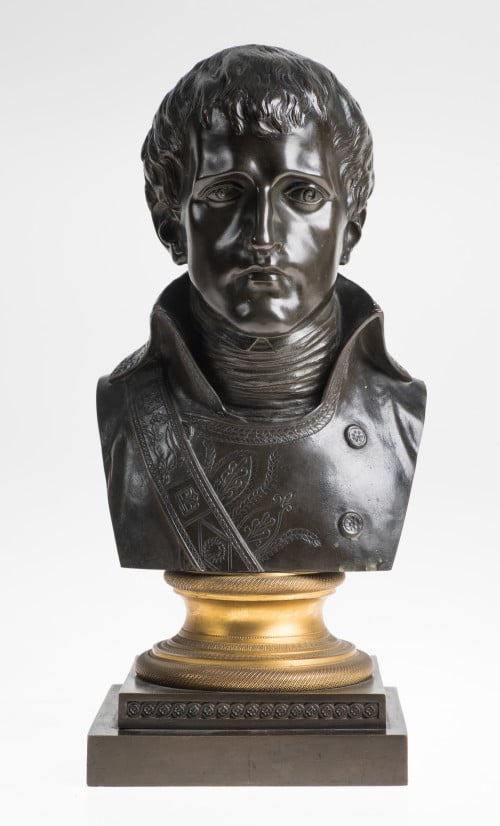 ESCUELA FRANCESA, "Napoleón", Bronce patinado y parcialment