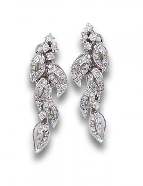 PENDIENTES HOJAS DE DIAMANTES, EN ORO BLANCO