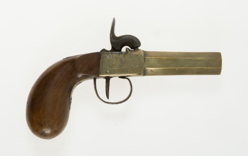 Pistola de pistón con cañón de bronce, manufactura de Eibar