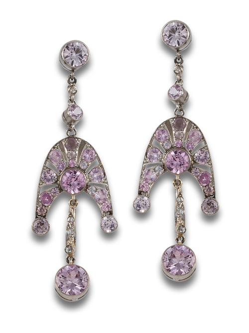 PENDIENTES LARGOS, ESTILO ANTIGUO, DE ROSAS, DIAMANTES Y PL