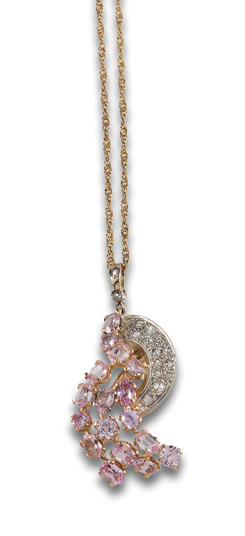 PENDANT, OLD STYLE, WITH DIAMONDS AND ROSES FROM FRANCE, IN