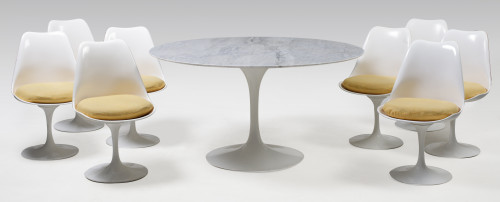 Mesa de comedor "Tulip modelo 164" de Eero Saarinen editado