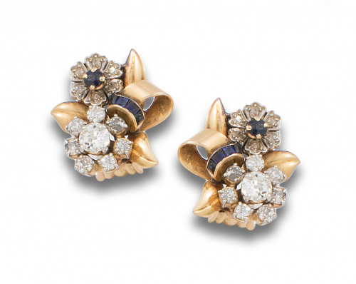 PENDIENTES FLORALES EN ORO CON ZAFIROS Y DIAMANTES