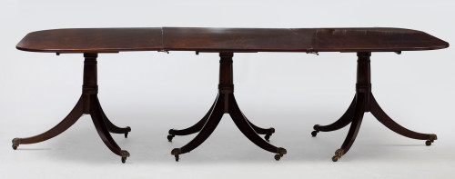 "Regency" style dining table, England, 20th century