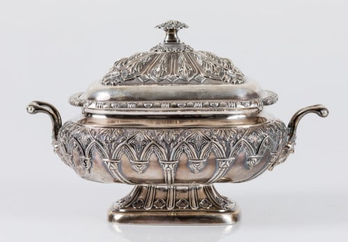 Salsera o pequeña fuente de plata de ley 917, Nápoles, 1832