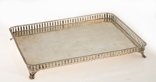 Bandeja rectangular de plata española, ley 916, manufactura