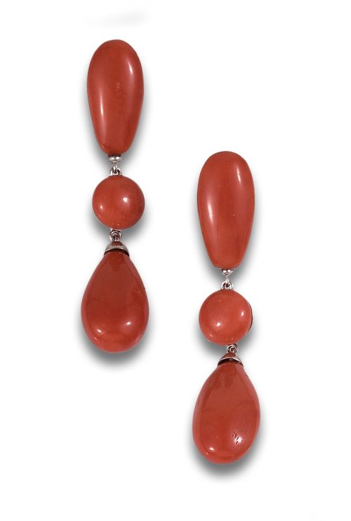 LONG CORAL EARRINGS, IN WHITE GOLD