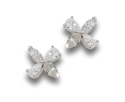 PENDIENTES FLORES DE DIAMANTES, EN ORO BLANCO