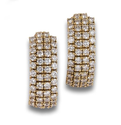 YANES HOOP EARRINGS IN GOLD WITH DIAMONDS