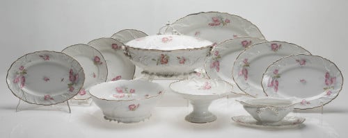 Vajilla de porcelana esmaltada y vidriada, S. XX