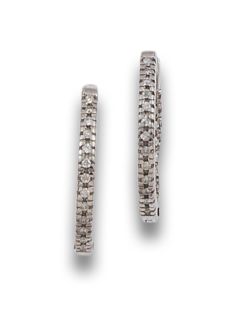 PENDIENTES CRIOLLAS IN & OUT DE DIAMANTES, EN ORO BLANCO