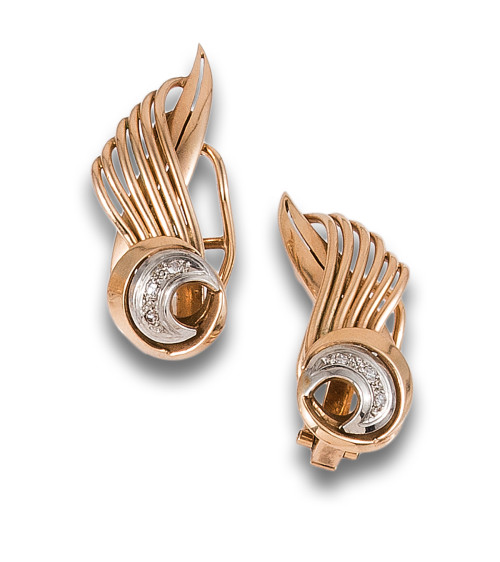 CHEVALIER EARRINGS, 1940s, WITH DIAMONDS AND YELLOW GOLD