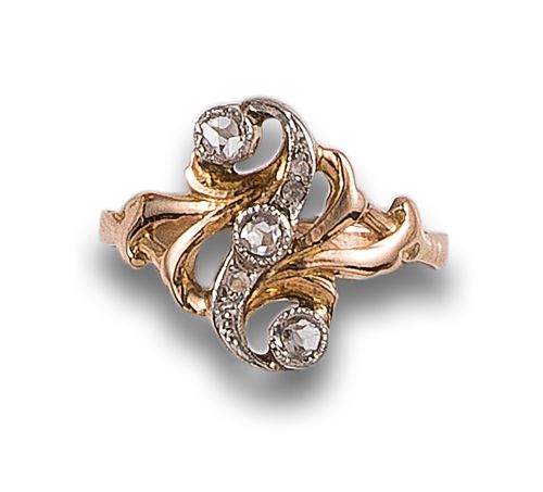 ANTIQUE DIAMONDS COCKTAIL RING, IN YELLOW GOLD AND PLATINUM