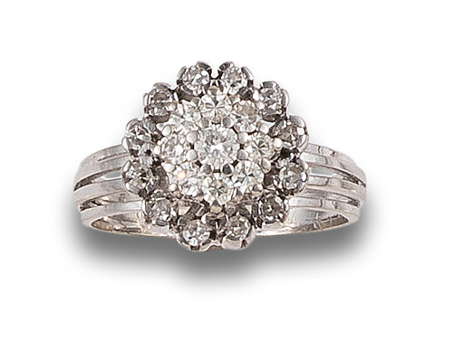 ROSETTE RING, OLD STYLE, WITH DIAMONDS, IN WHITE GOLD