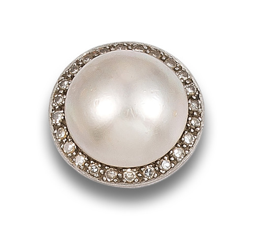 PLATINUM RING WITH MABE PEARL AND DIAMONDS