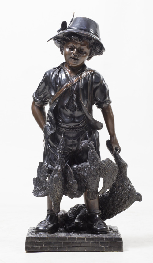 "Niño con caza", escultura de bronce patinado, S. XX