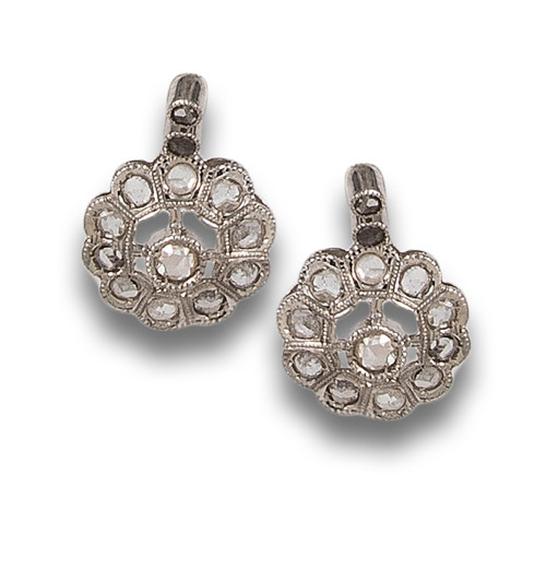 PENDIENTES COLGANTES, ESTILO ANTIGUO DE DIAMANTES, EN ORO B