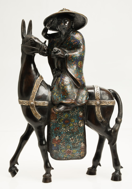 Escultura de jinete a caballo de esmalte cloisonné, China,