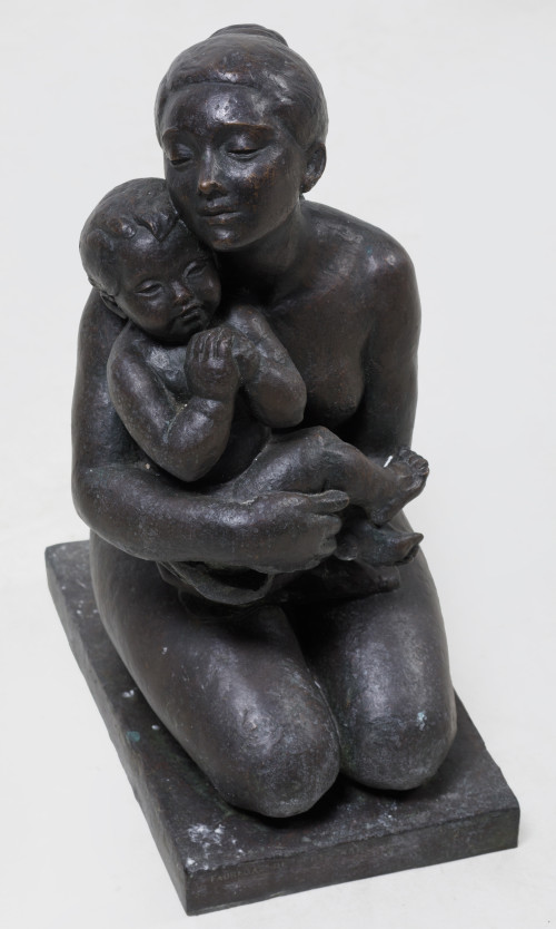 EULALIA FABREGAS DE SENTMENAT, “Maternidad”, Escultura de b