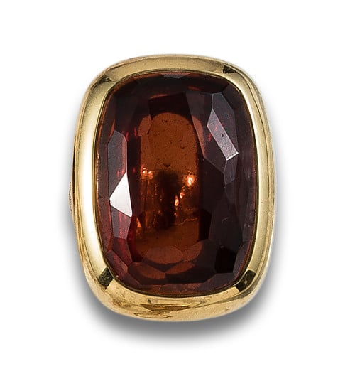 POMELLATO GARNET AND YELLOW GOLD RING