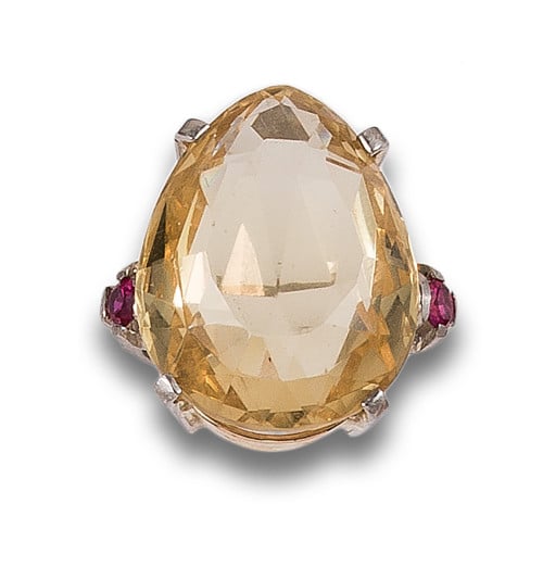 TOPAZ AND SYNTHETIC RUBY RING, IN YELLOW GOLD AND PLATINUM