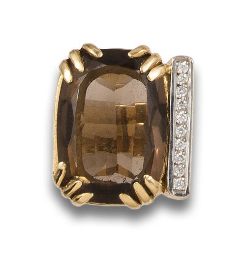 MODERN GOLD RING WITH QUARTZ DIAMONDS