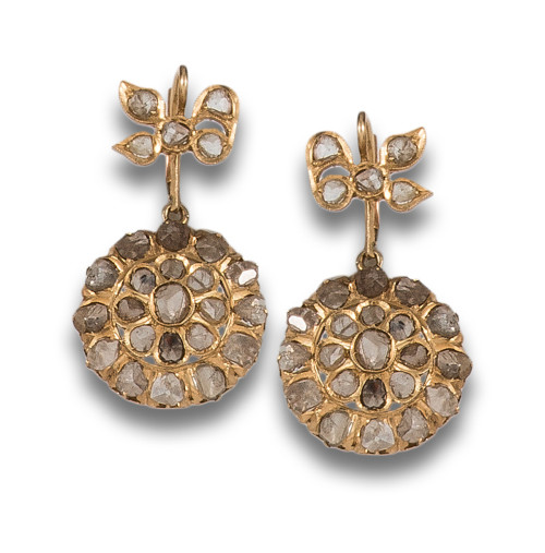 PENDIENTES ROSETAS ANTIGUAS DE DIAMANTES, EN ORO AMARILLO