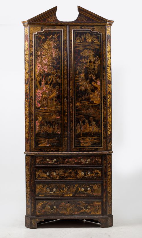 George I style two-section corner cabinet, England, 19th ce