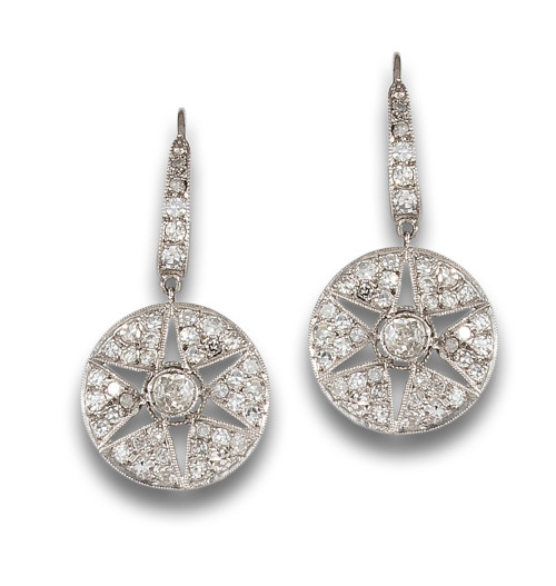 PENDIENTES COLGANTES, ESTILO ANTIGUO, DE DIAMANTES, EN PLAT