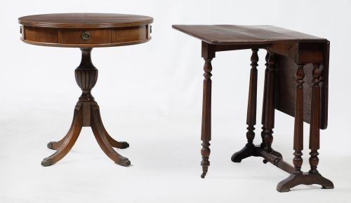 Edwardian "pembroke" table, England, early  20th century