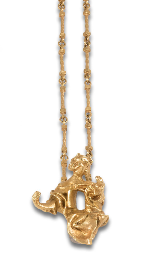 MADONNA PORT LLIGAT PENDANT IN YELLOW GOLD