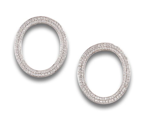 CIRCULAR DIAMOND EARRINGS, IN WHITE GOLD