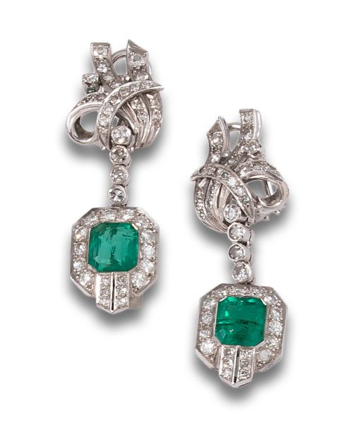 LONG EARRINGS, 50&#39;S, WITH DIAMONDS, EMERALDS, IN PLATINUM