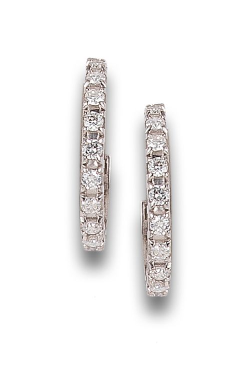 PENDIENTES CRIOLLAS DE DIAMANTES, EN ORO BLANCO