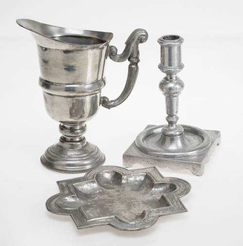 Set of three pewter pieces, 20th century