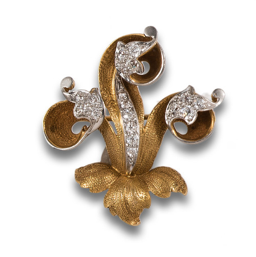 DIAMONDS FLEUR-DE-LYS BROOCH, IN WHITE AND YELLOW GOLD