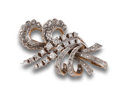 RAMO BROOCH, 1920&#39;S, WITH DIAMONDS, IN YELLOW GOLD AND PLAT