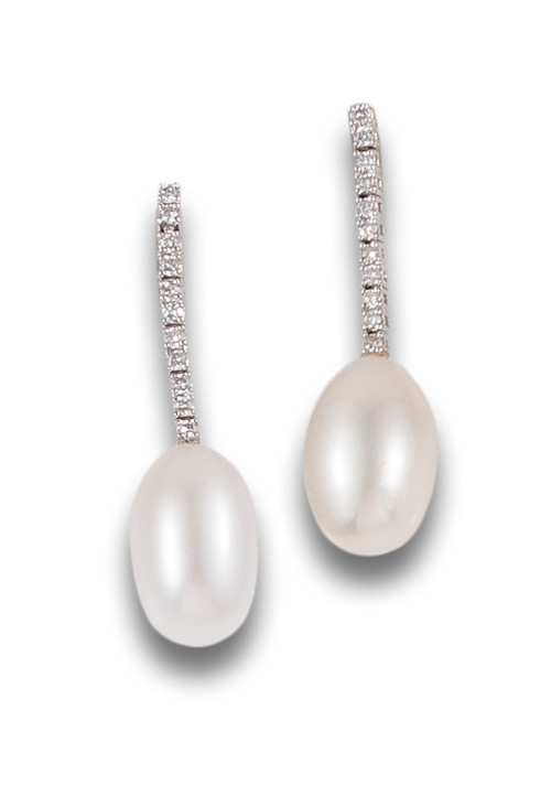 LONG DIAMONDS AND PEARLS EARRINGS, IN WHITE GOLD