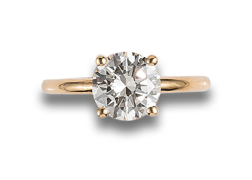 RING IN YELLOW GOLD WITH DIAMOND OF 2.01 CT.