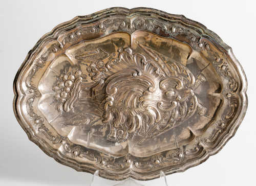 Oval silver tray hallmarked with Cordoba marks, faithful ha